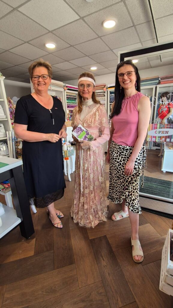 Astrid Legner besucht den Tag der Handarbeit 2025 in Klagenfurt, Stoff&Chic