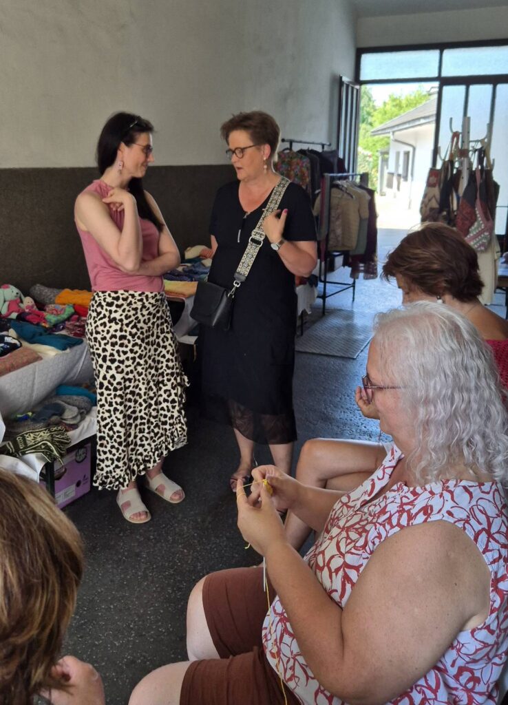 Astrid Legner besucht den Tag der Handarbeit 2025 in Klagenfurt, Stoff&Chic