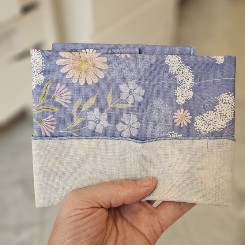 Bloom - Furoshiki-Tücher mit floralem Muster bei Stoff&Chic in Klagenfurt