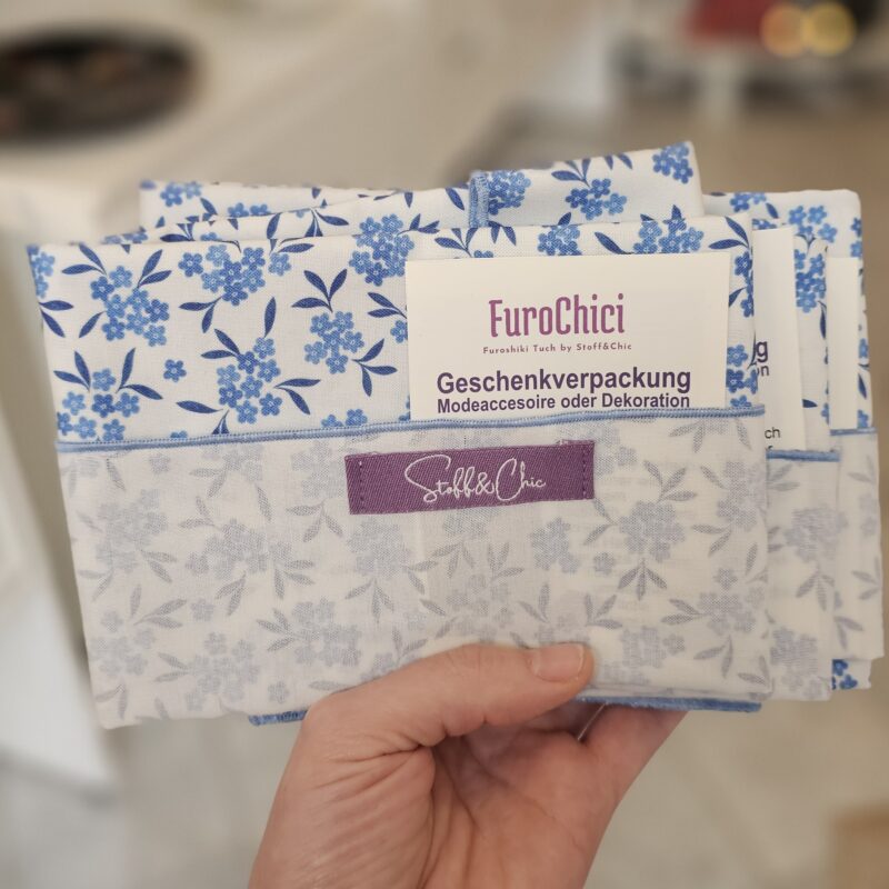 Bloom - Furoshiki-Tücher mit floralem Muster bei Stoff&Chic in Klagenfurt